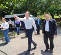 �¶�����ί������ҳϵ��ɶ����в�ҩ�о����¶����ص���